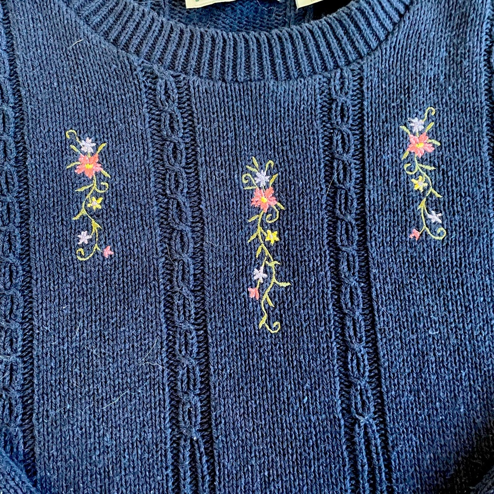Vintage blue floral sweater